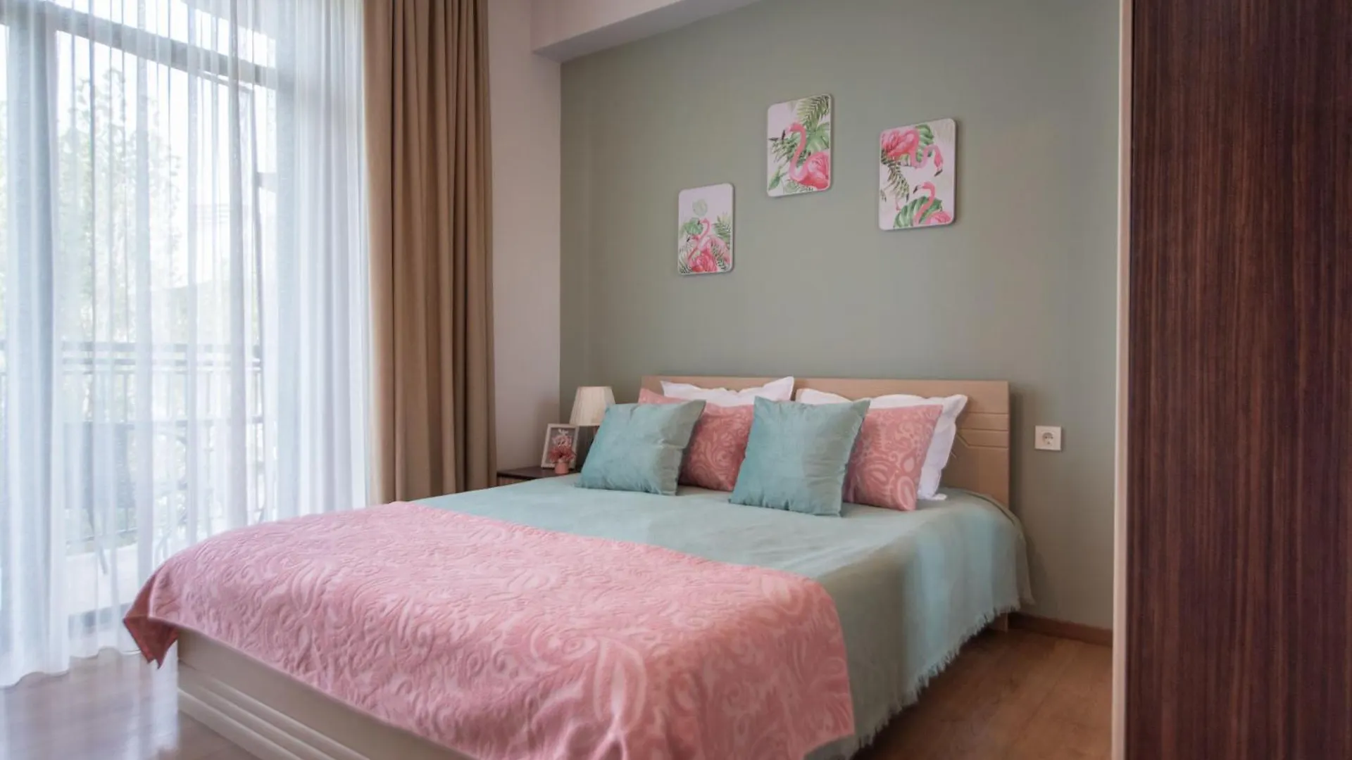 Gg Home - New, Cozy 1-Bedroom Apartment In Saburtalo Tbilisi